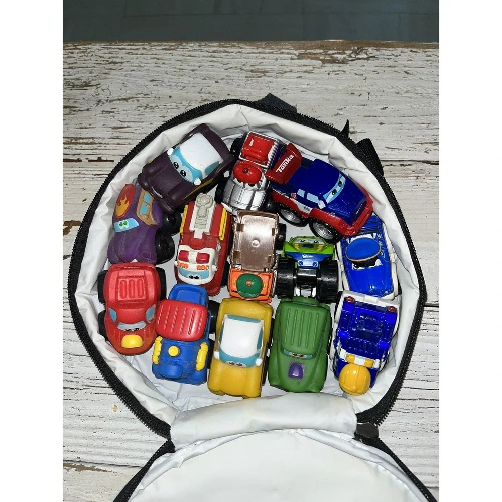 Disney Pixar Cars Lot , Round Black Carry Bag‎ , Maisto And Tonka , 13 Cars